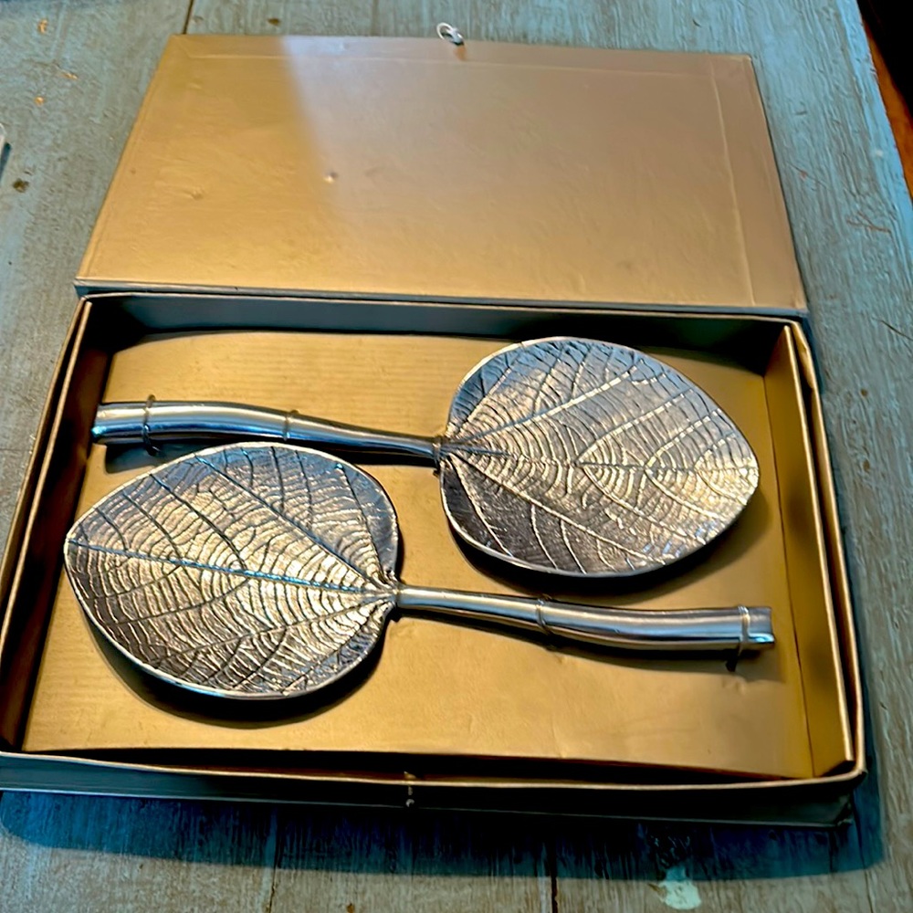 Pottery Barn Short Frangipani Salad Servers Set of 2 Silver Serving Utensils New